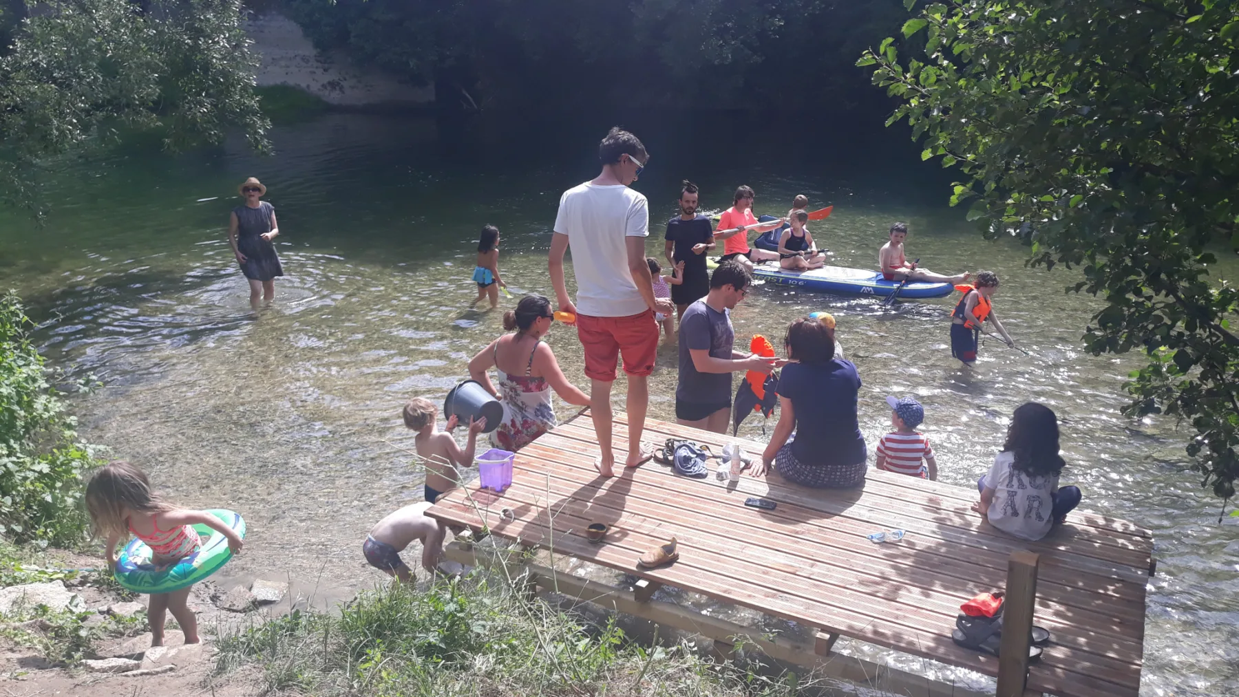 Retrouvailles avec des familles voyageuses, un week-end convivial et inspirant.