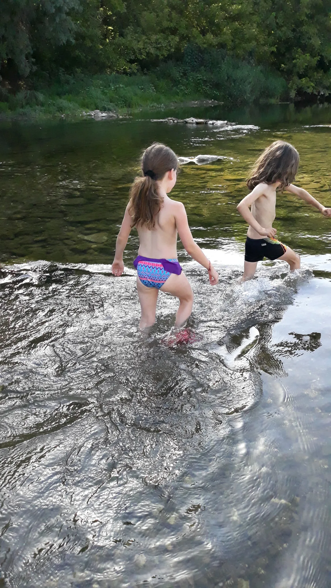 Un spot de rêve au bord de la Cèze près de Goudargues, parfait pour se détendre en famille.