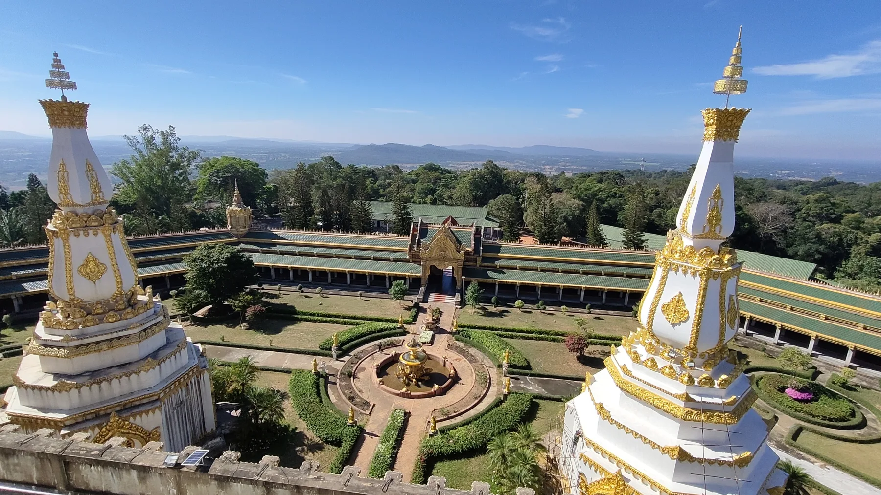 Phra Maha Chedi Si Chai Mongkhon