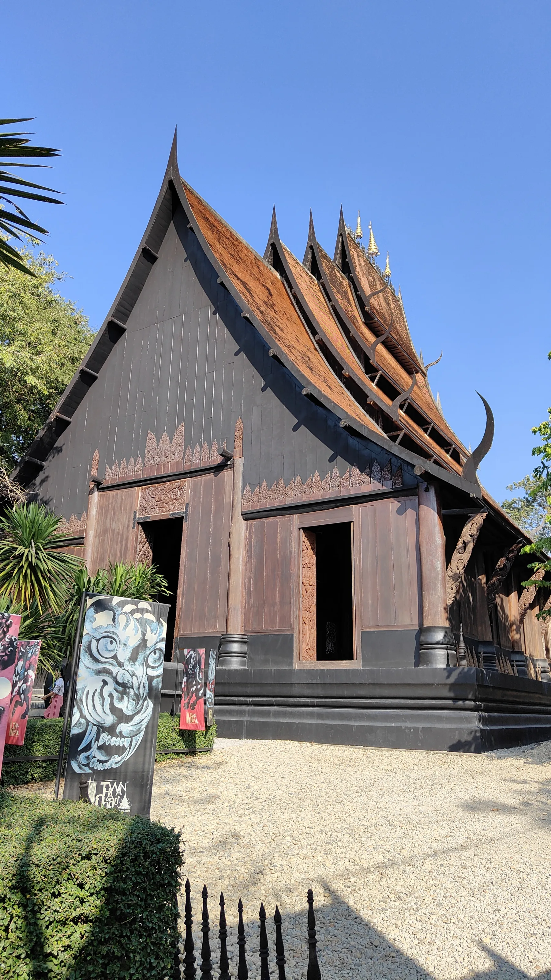 Temple noir - Chiang Rai