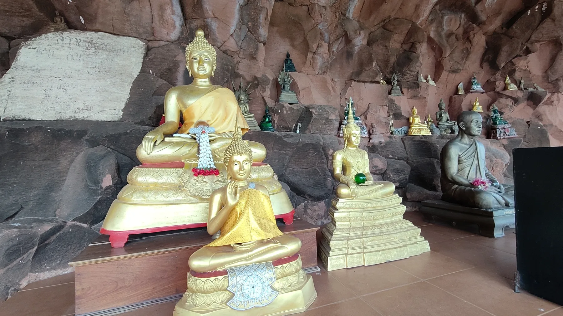 Wat Phu Tok