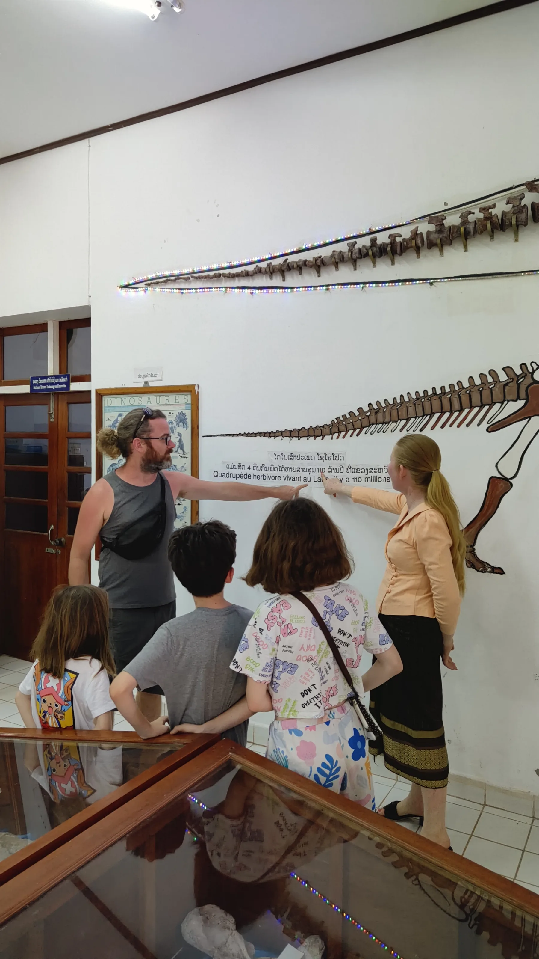 Savanaketh - musée dinosaure