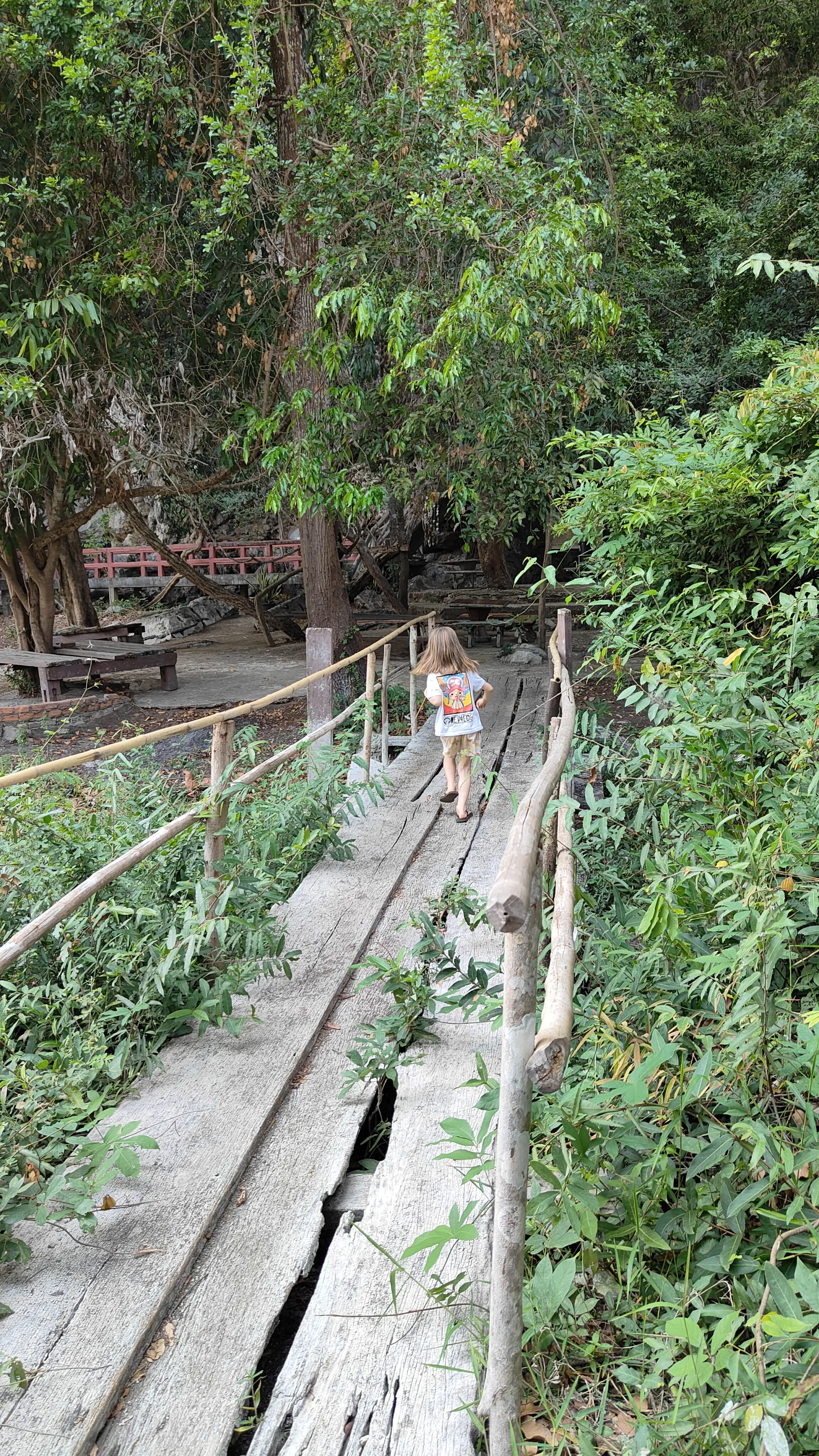 boucle de Thakekh - Bouddha's Cave