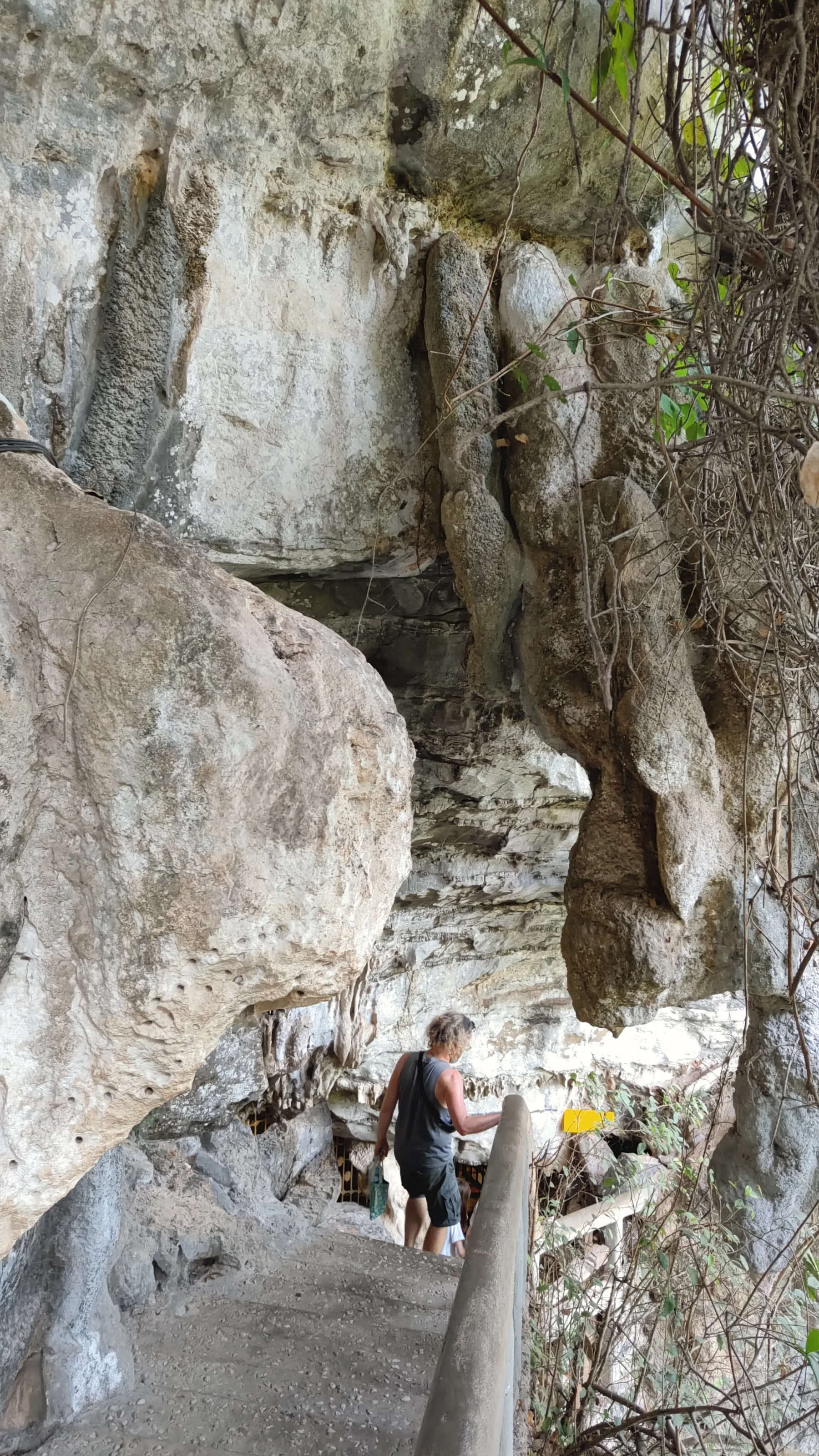 boucle de Thakekh - Bouddha's Cave