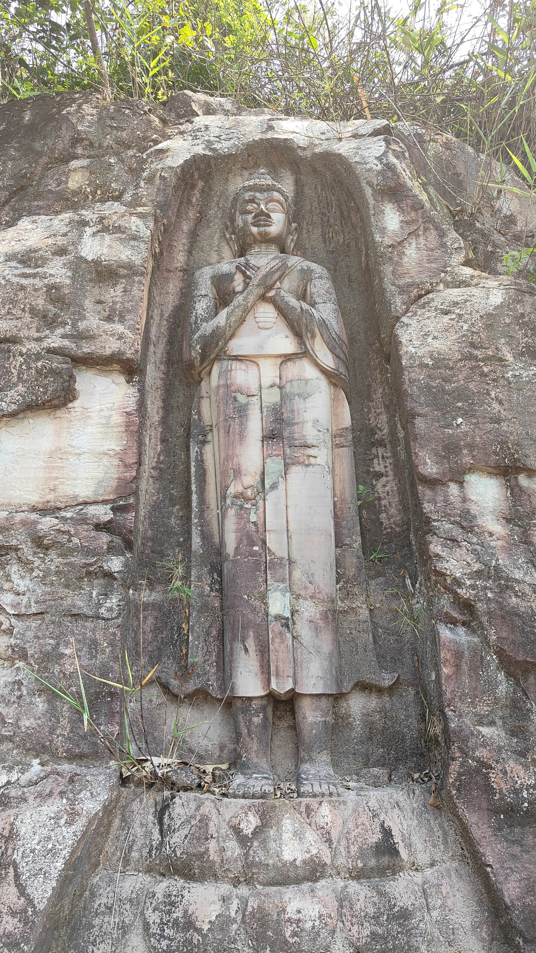 boucle de Thakekh - Sandstone Buddha Rock Sculptures