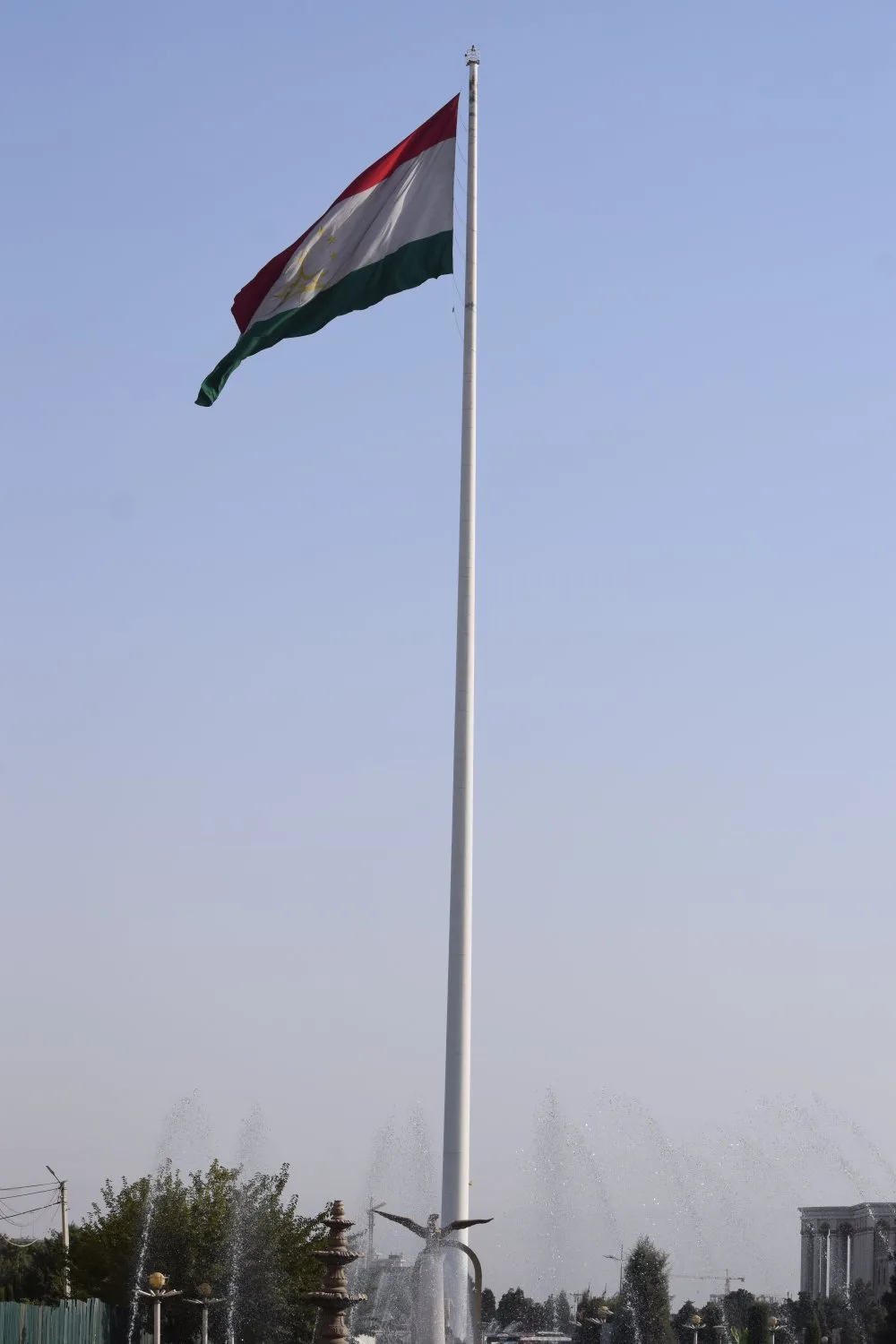 mât drapeau