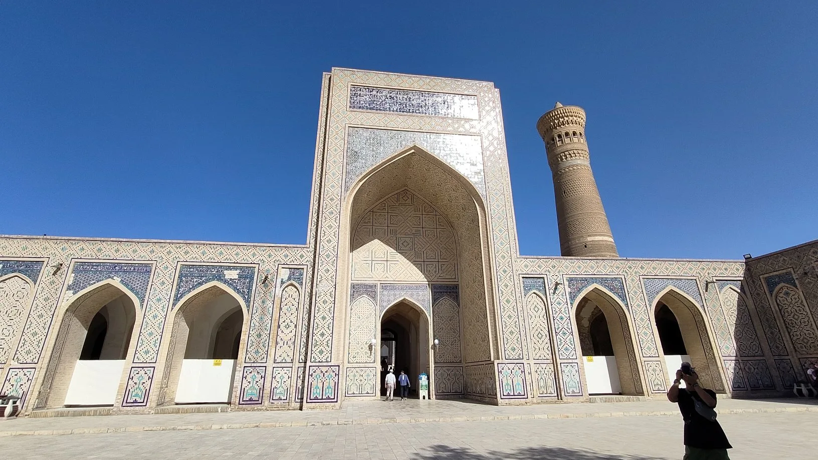 mosquée et minaret Kalon